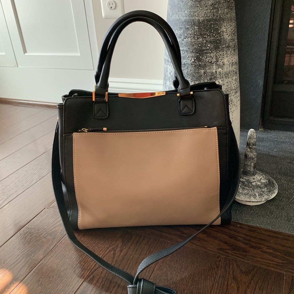 Danielle Nicole Tan & Black Purse